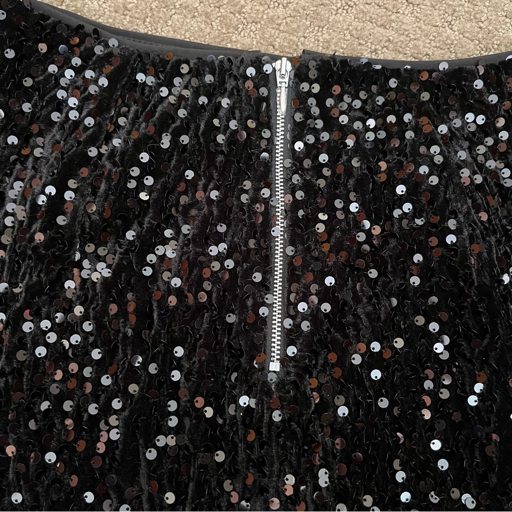 Black Sequin Knee Length Pencil Skirt - Picture 10 of 13